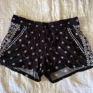 Old navy black print shorts